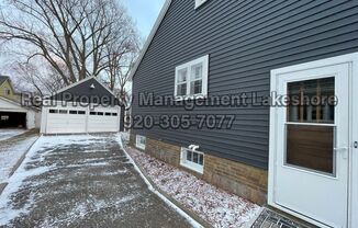 3 beds, 1.5 baths, $2,000