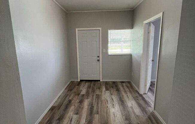 2 beds, 1 bath, 650 sqft, $1,000