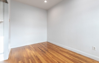 1 bed, 1 bath, 500 sqft, $3,200, Unit 9