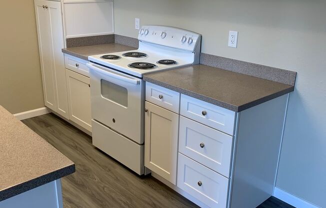 1 bed, 1 bath, 720 sqft, $1,850, Unit 36