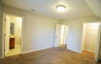 2 beds, 2 baths, 900 sqft, $895, Unit B