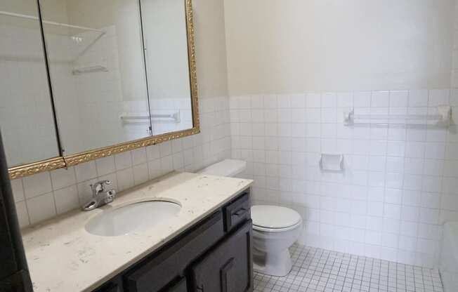 1797 Stillwater Bathroom 2