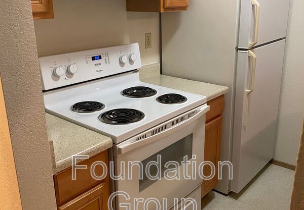 916 N 104 ST