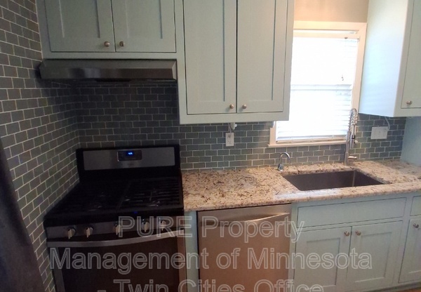 177 DUNLAP ST S