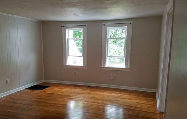 2 beds, 1.5 baths, $1,700, Unit 414 Fourth Street