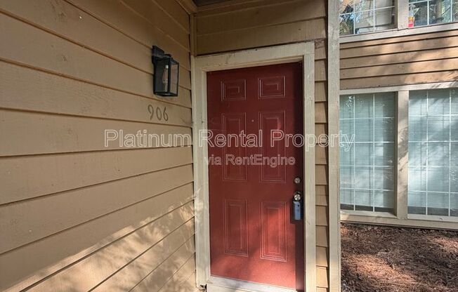 906 COUNTRY PARK DR