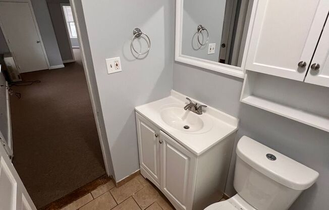 3 beds, 1 bath, $1,650, Unit 2