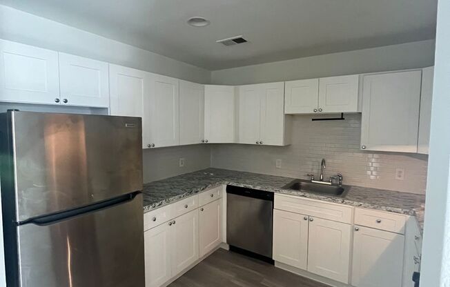 2 beds, 1 bath, 1,580 sqft, $3,149, Unit 12