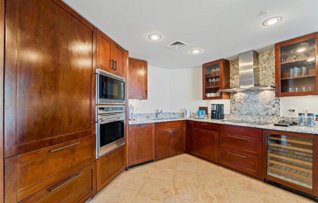 2 beds, 2 baths, 1,027 sqft, $6,900