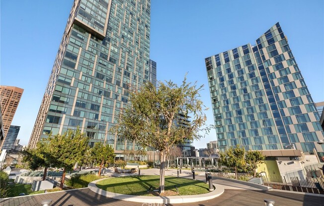 2 beds, 2 baths, 1,290 sqft, $5,300, Unit 2408