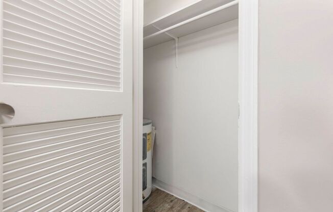 1 bed, 1 bath, $850, Unit 213