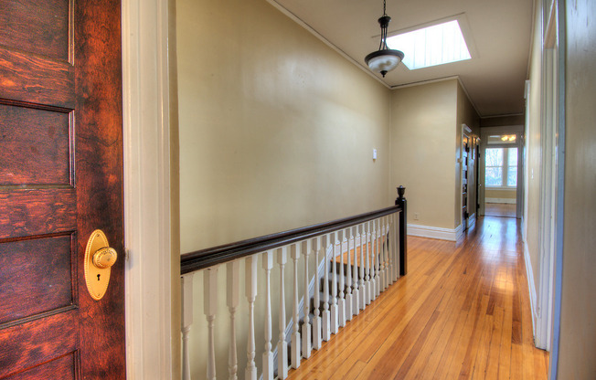 405-411 N Davis Ave