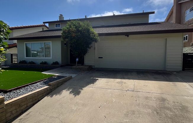 Stunning Newly Renovated 3BD/2.5BA Luxury Home with Bay & Ocean Views – 92117