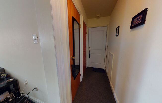 1 bed, 1 bath, 471 sqft, $1,125, Unit 1-H