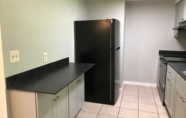 * Annual* 2 bedroom in Englewood!