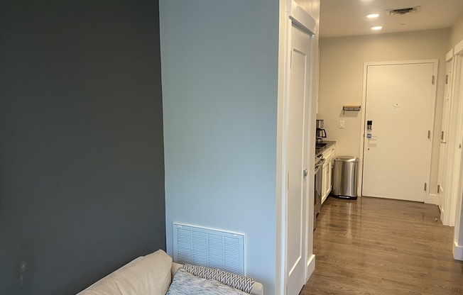 1 bed, 1 bath, 592 sqft, $2,900, Unit 203