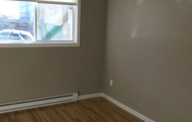 2 beds, 1 bath, $1,550