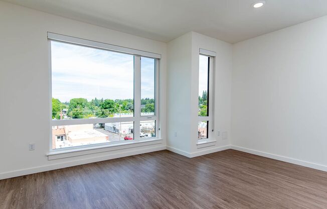 Studio, 1 bath, 520 sqft, $1,295, Unit 215