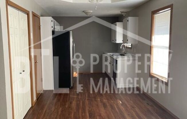 3 beds, 2 baths, $1,600