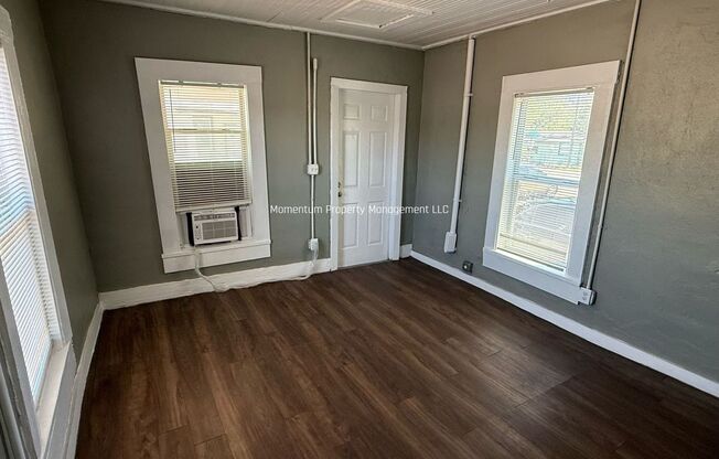 1/1 Ybor Cottage- Move in Ready
