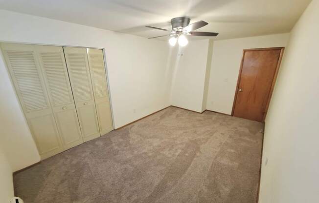 1797 Stillwater Apartments St. Paul, Minnesota Bedroom