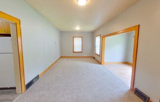 3 beds, 2 baths, $1,295