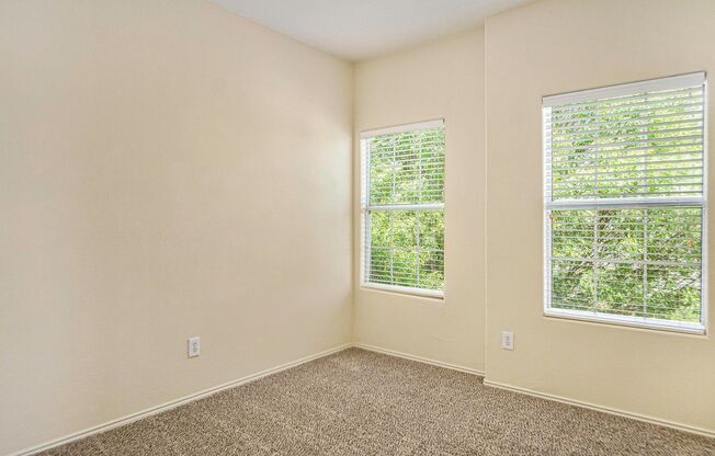 3 beds, 2.5 baths, $1,950