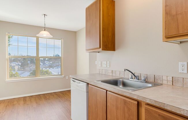 2 beds, 2 baths, 1,015 sqft, $1,650, Unit 1236-304