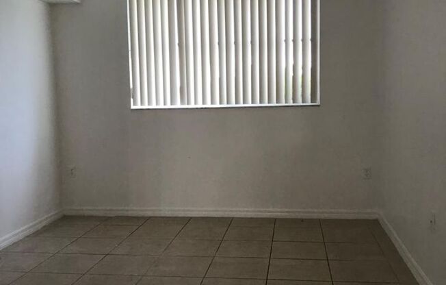 3 beds, 2 baths, 1,079 sqft, $2,700, Unit 13770-301