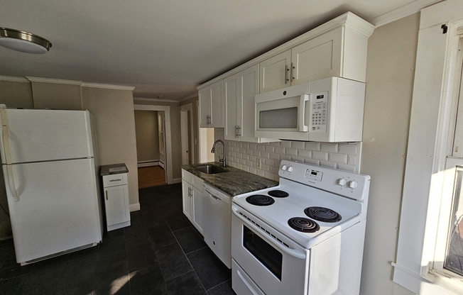 3 beds, 1 bath, 1,000 sqft, $1,850, Unit 2