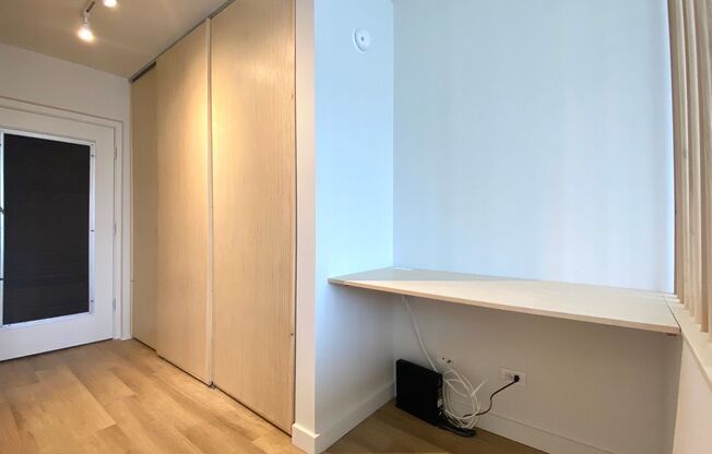 Renovated Studio - Utilities INCLUDED Available in Punahou Gardens!!