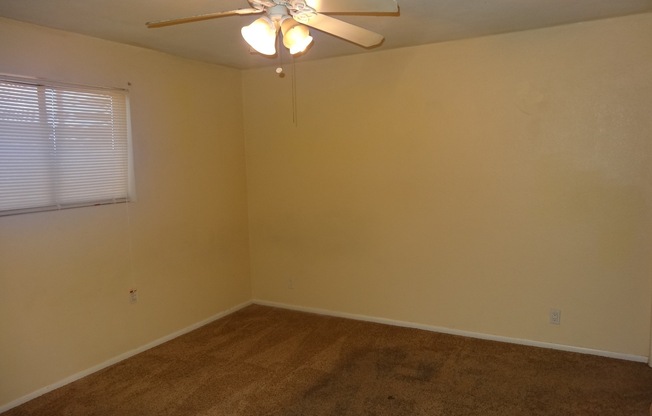 5 BEDROOM TEMPE HOME NEAR ASU MAIN CAMPUS! ALL APPLIANCES INCLUDED! SPLIT FLOOR PLAN!