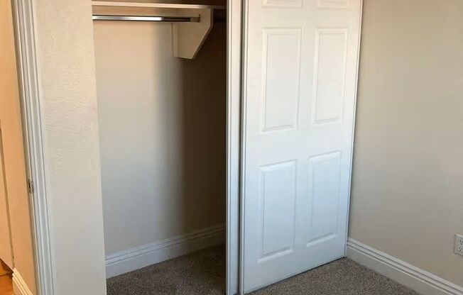 1 bed, 1 bath, 427 sqft, $2,300, Unit 223