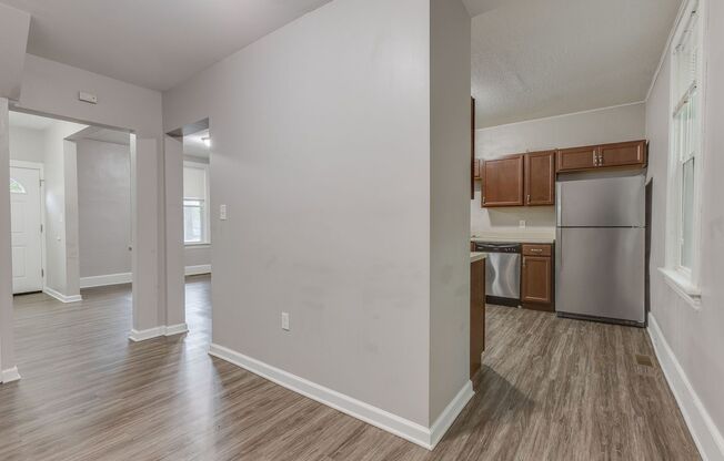 2 beds, 1 bath, $1,400, Unit Mt Washington