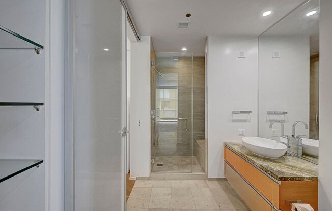 1 bed, 1 bath, $2,825