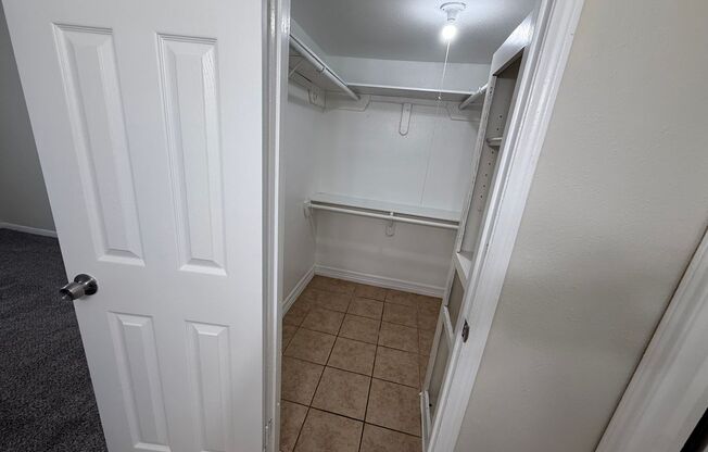 1 bed, 1 bath, $799, Unit 7