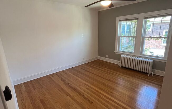 3 beds, 1 bath, 2,000 sqft, $3,795, Unit 1123 - 2