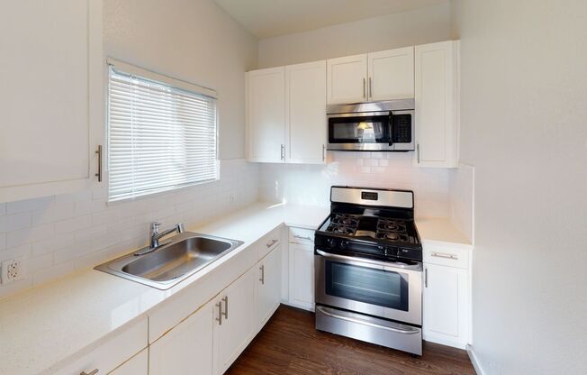 1 bed, 1 bath, 636 sqft, $1,795, Unit 126
