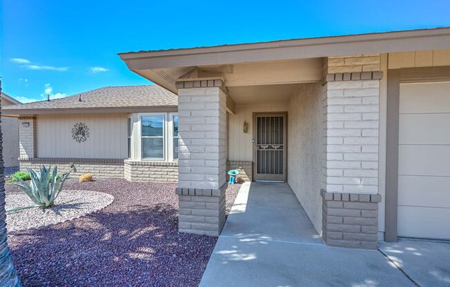 55+ Gorgeous Gem ready for Move in!