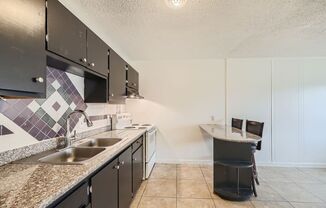 1 bed, 1 bath, $925, Unit Unit 4