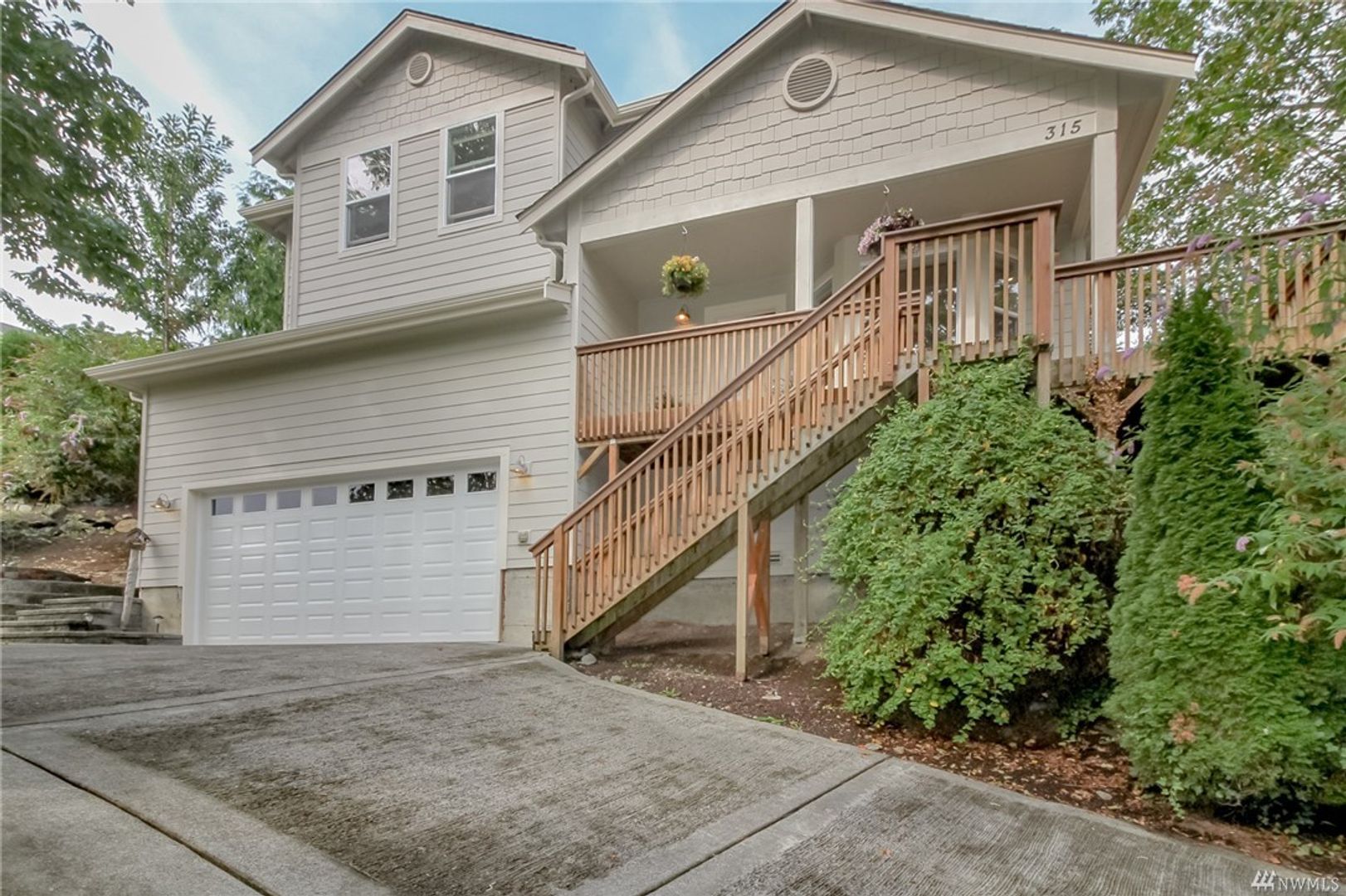 3Bd/2.5Ba Renton House