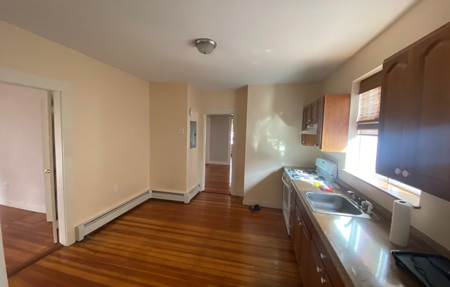 70 RAYMOND AVE