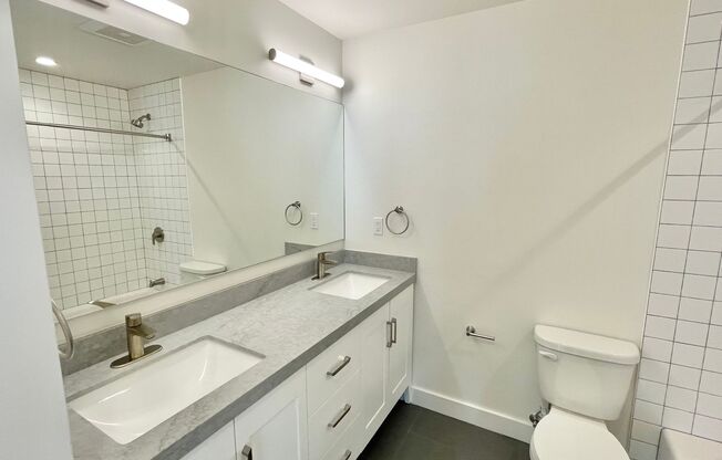 Recently Remodeled Stunning 2BD/1BA Marina Apartment! In Unit Laundry! PROGRESSIVE