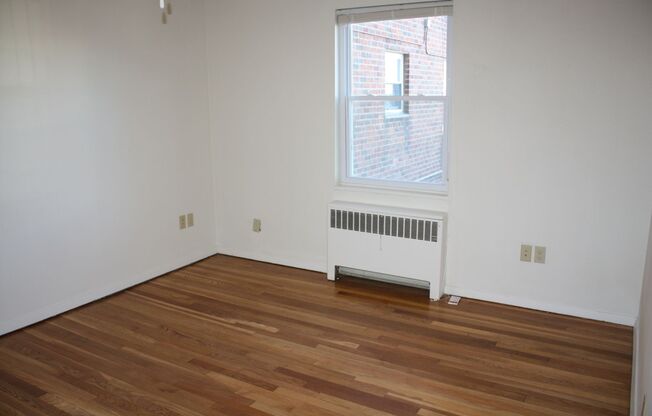 1 bed, 1 bath, 610 sqft, $1,690, Unit 106EM1A