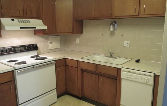 1 bed, 1 bath, 600 sqft, $1,595, Unit 203