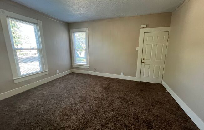 1 bed, 1 bath, 477 sqft, $610, Unit Apt 4