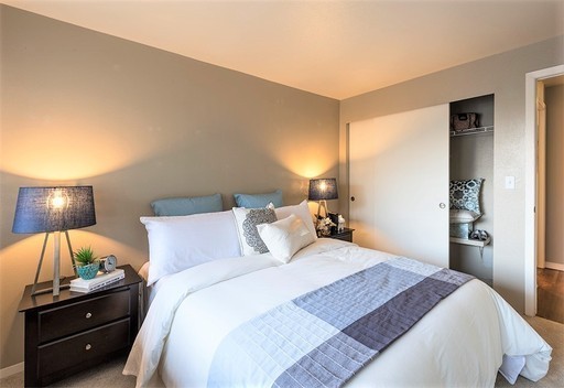 2 beds, 1.5 baths, 900 sqft, $2,195, Unit 06