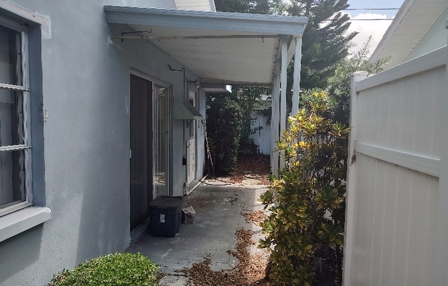 489 JEWEL CT