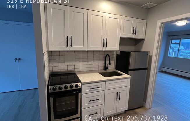 319 E REPUBLICAN ST
