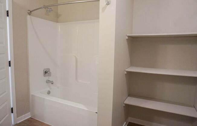 2 beds, 2 baths, 1,257 sqft, $1,729, Unit 403